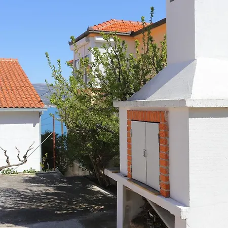 Lägenhet By The Sea Arbanija, Ciovo - 18224 *